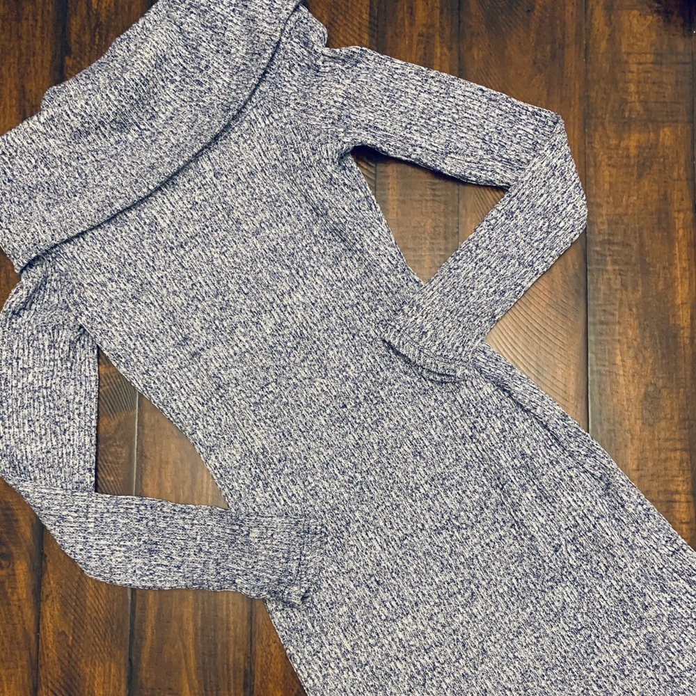 Sweater dress cowl neck form fitting and soft sz s